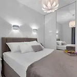 Apricus Apartman *