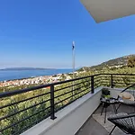 Apricus * Makarska