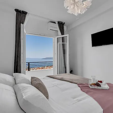 Apricus * Makarska